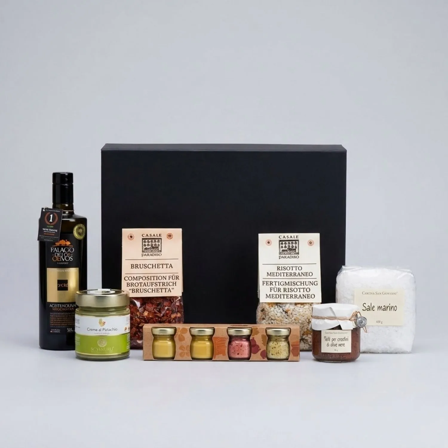 Geschenkkorb Sandstrand mit Olivenöl, Meersalz und Pistaziencreme