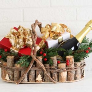Persönliches Geschenk: Mit diesen Tipps können Sie den Geschenkkorb zu Weihnachten selbst machen